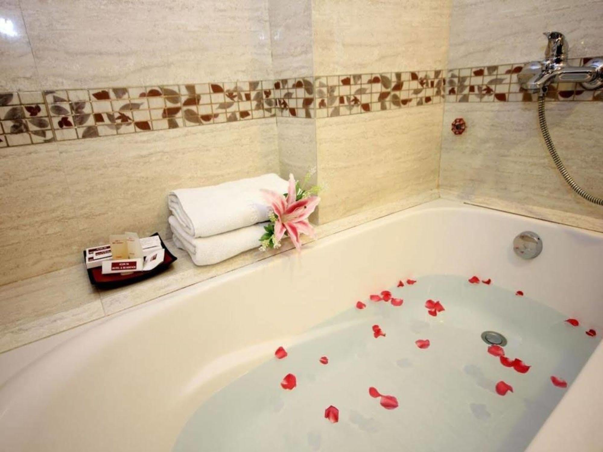 Sense Legend Hotel And Spa Ho Chi Minh City Exterior photo